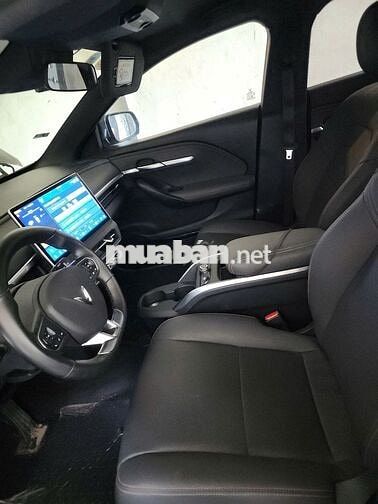 VF6 Plus 2024 - Xám -2v8 - Thuê pin linh hoạt