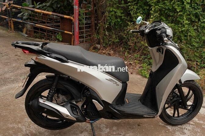 Honda SH150 Tự động Bạc