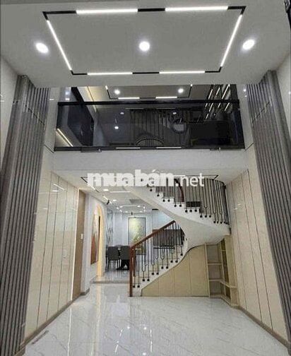 Mặt Tiền Nội Bộ khu ĐỘC LẬP, 3 Tấm, 5 x 18m, 4 Phòng Ngủ, 4 wc, sân Th