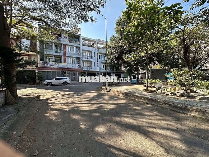 Lô đất đẹo 5m x 20m. View Công Viên Khu biệt Thự Phú Nhuận 