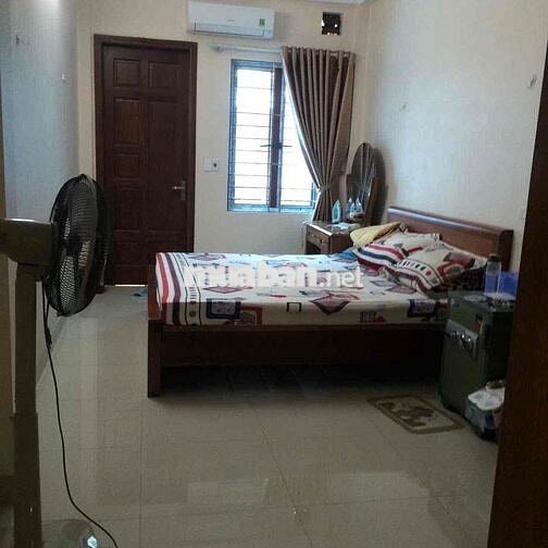 Cho thuê nhà diện tích 60m2, 5 tầng,  an ninh tốt. Ô tô đỗ cửa.