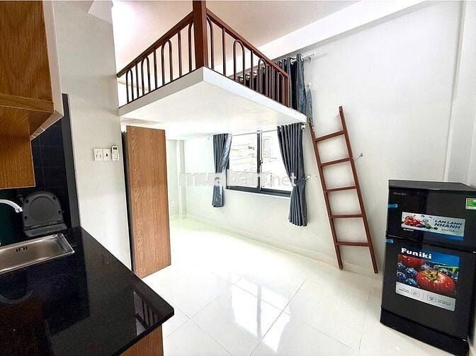 Bán Gấp CHDV Hẻm Xe Hơi Thông Phan Văn Trị .DT 90m2 Đất x 5Tầng