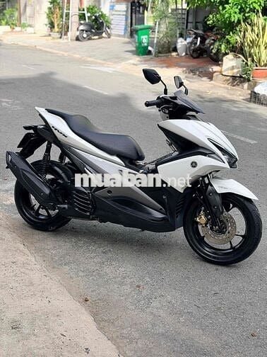 Yamaha NVX 155cc Trắng