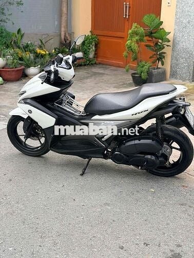 Yamaha NVX 155cc Trắng