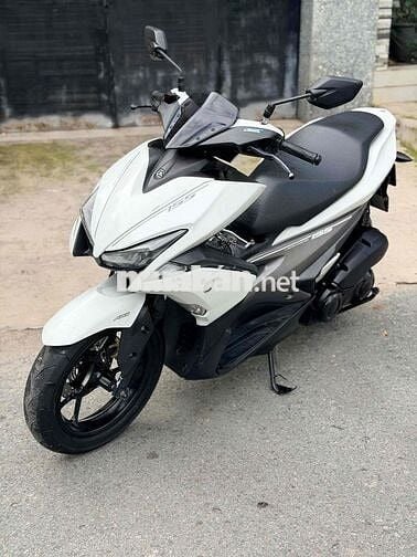 Yamaha NVX 155cc Trắng