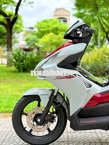 Honda Air Blade 2025 Trắng đỏ Tự động