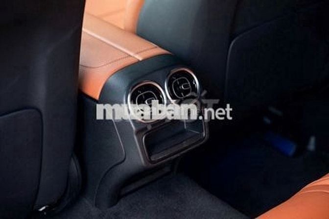 Mercedes C200 Avantgarde 2025 Siêu Lướt - 660km