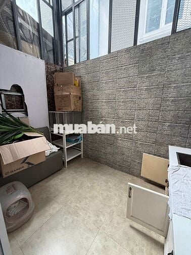 Cho thuê phòng Studio mặt tiền đường Cao Triều Phát