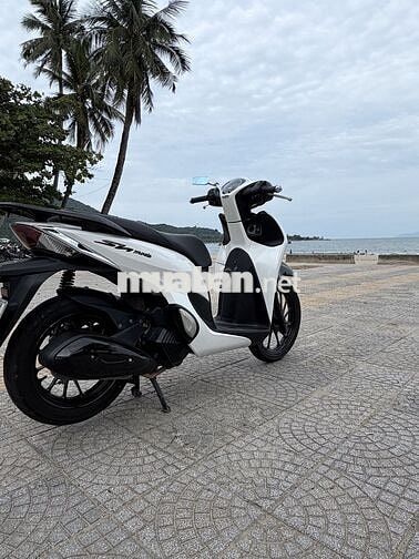 Honda SH Mode CBS 2025 Trắng đen