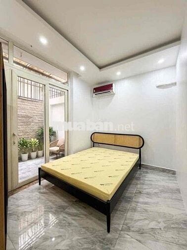Cho thuê căn hộ dịch vụ cao cấp 2 PN 100m2, 14 triệu/tháng Vạn Phúc