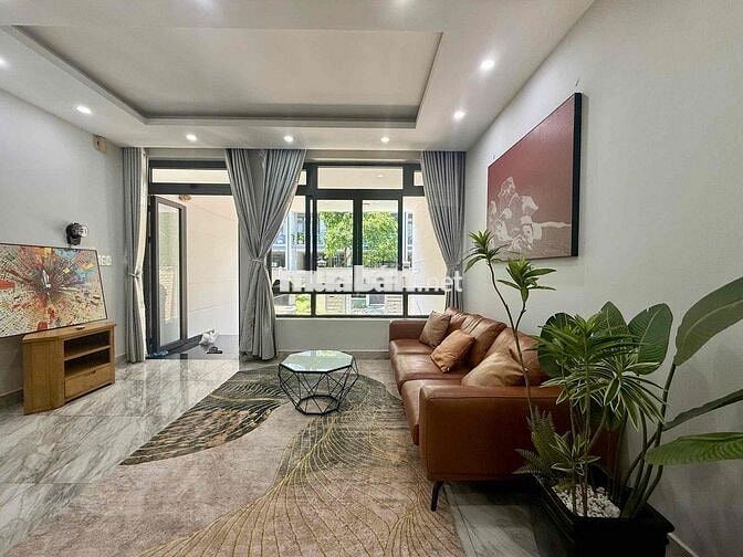 Cho thuê căn hộ dịch vụ cao cấp 2 PN 100m2, 14 triệu/tháng Vạn Phúc
