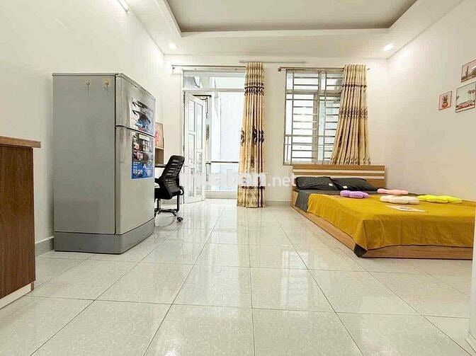Cho thuê căn hộ full NT gần vòng xoay Dân chủ phường Hoà Hưng quận 10