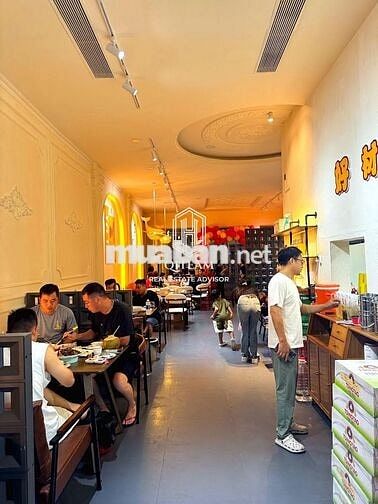 MT NTMinhKhai Quận 1 Ngang 8M x20M- DT lớn, phù hợp showroom