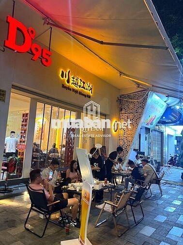 MT NTMinhKhai Quận 1 Ngang 8M x20M- DT lớn, phù hợp showroom