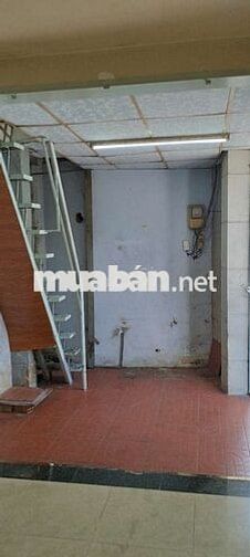 nhà nguyên căn dt 3,5❌12 trệt 1 lầu+1lửng đúc 3pn2wc hẻm 3 gác thông 