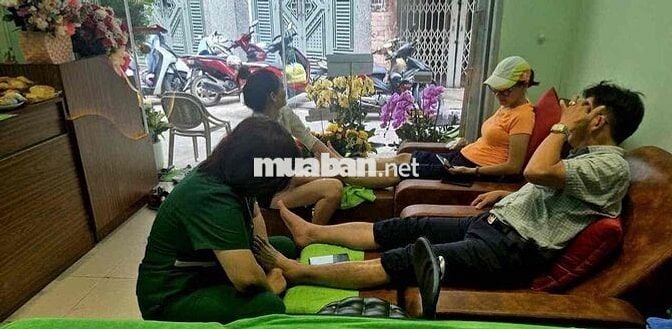 Cần sang lại tiệm spa hẻm 1/ Cống Quỳnh Quận 1
