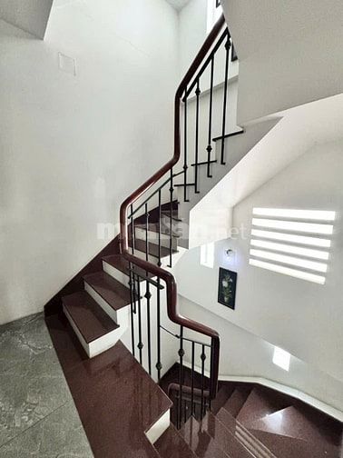 Nhà Mới Đẹp Nam Kỳ Khởi Nghĩa, 5m x 21m, 6 Tầng, Full nội thất cao 