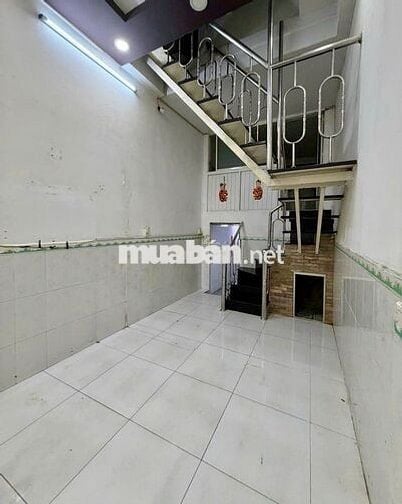 Nhà rẻ 3 Tầng Bến XE Miền Tây 
