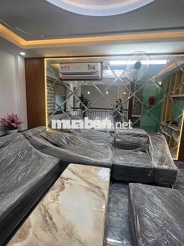 Cho Thuê Nhà Full Nội Thất P12