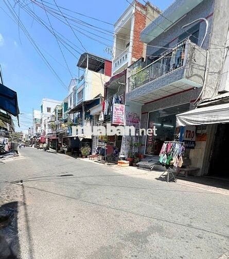 Nhà rẻ 3 Tầng Bến XE Miền Tây 