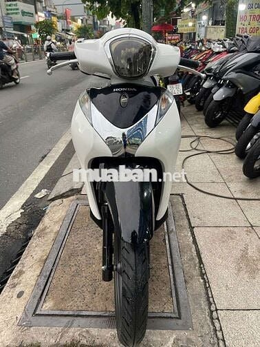 Honda SH Mode 2016 Trắng đen đã sử dụng