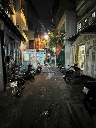 Nhà hẻm 3,5m Lý Thái Tổ. 3,4mx16,5m( CN 63m2). Nhà Cấp 4. Giá 6,8 tỷ