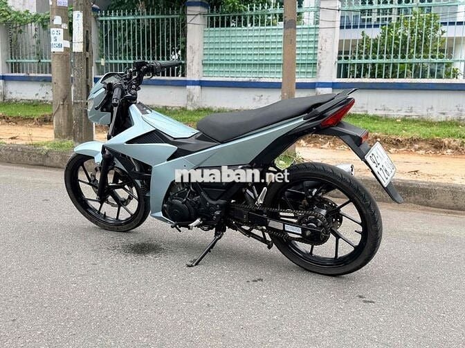Suzuki Raider Xanh bạc Côn tay