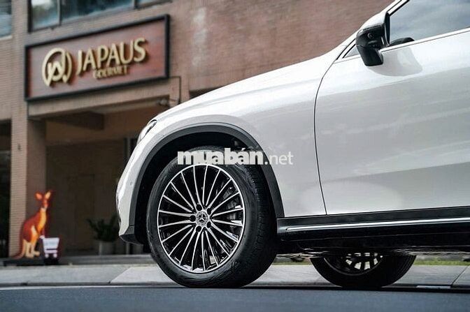 Mercedes-Benz GLC 300 4MATIC 2025 Trắng