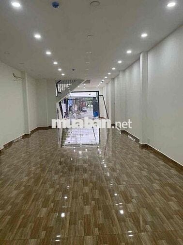 cho thuê nhà 5 lầu 5x24.5 ( mặt tiền Hoàng Quốc Việt )