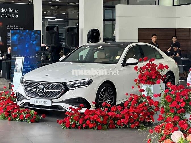 Mercedes-Benz E300 AMG 2025 V1 Sẳn Giao ngay