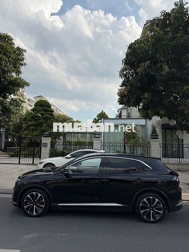 VinFast VF8 Plus 2025 2 cầu Đen 1600 km