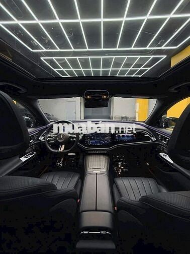 Mercedes-Benz E300 AMG 2025 V1 Sẳn Giao ngay