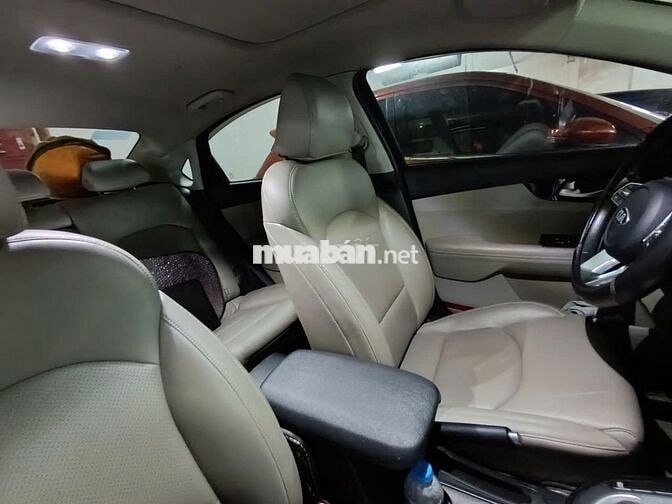 Kia Cerato 1.6 Lux 2020 Đen 86000 km