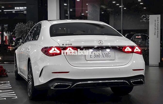 Mercedes-Benz E300 AMG 2025 V1 Sẳn Giao ngay