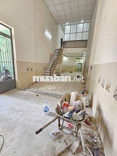nhà mới sơn sữa dt rộng hợp ở,vp,onlie.2pn 2wc có 1 máy lạnh