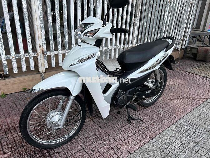 Honda Wave A110 2023 Trắng zin êm keng đẹp