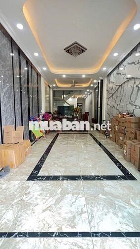 GẤP BÁN NHÀ 3 TẦNG – DĨ AN, BÌNH DƯƠNG Diện tích sàn: 225 m²
