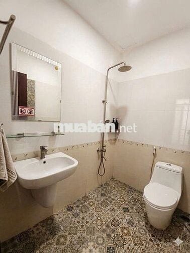 Cho Thuê Nhà Đường Nguyễn Trãi, Quận 1 ( Cho Làm Homestay / CHDV )