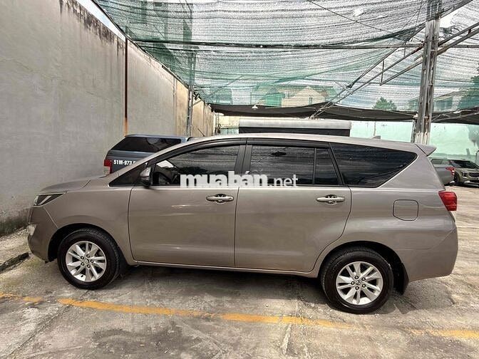 Toyota Innova 2019 Số sàn Nâu ghế da