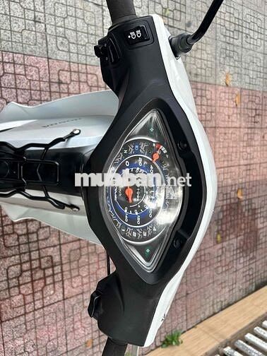 Honda Wave A110 2023 Trắng zin êm keng đẹp