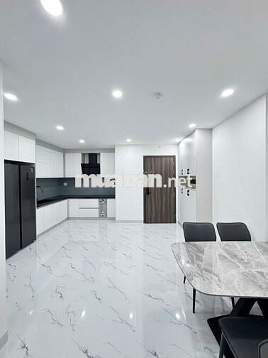 Kẹt ngân hàng bán CH 80m2 MT Nguyễn Văn Linh Q7-đối diện Rmit- 5,2 tỷ