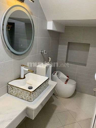 NHÀ XÂY 5 TẦNG - HXH - CẠNH ĐƯỜNG LÊ VĂN THỊNH