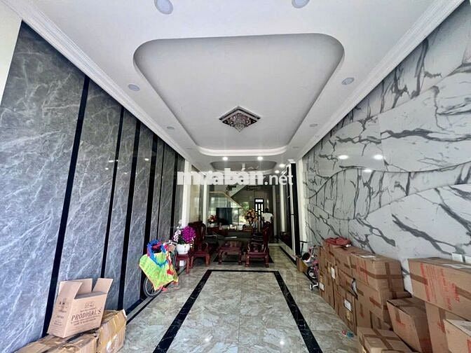 GẤP BÁN NHÀ 3 TẦNG – DĨ AN, BÌNH DƯƠNG Diện tích sàn: 225 m²