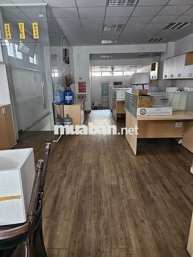 Cho thuê mặt bằng kinh doanh - Đường Cao Thắng, Quận 3