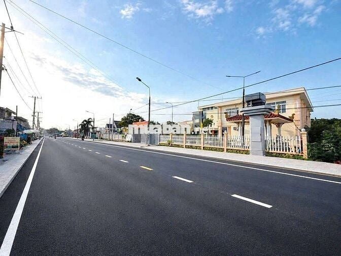 Bán đất mặt đường tiện kinh doanh buôn bán, 950 triệu/nền