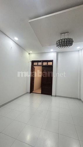 Bán nhà Âu cơ chính chủ kẹt tiền