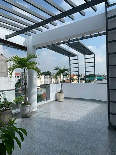NHÀ XÂY 5 TẦNG - HXH - CẠNH ĐƯỜNG LÊ VĂN THỊNH