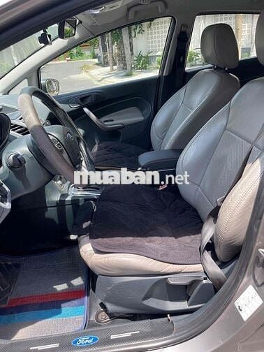 Ford Fiesta 2011 Xám 5 chỗ