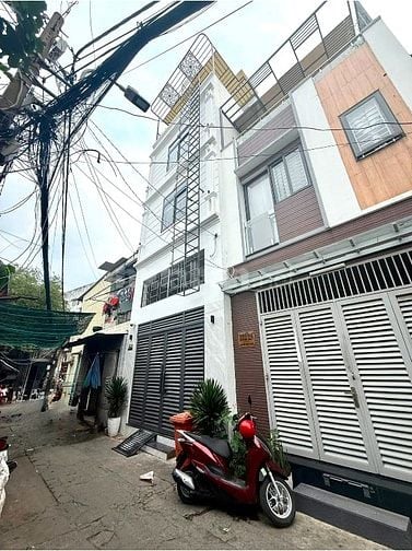 Cần Bán Gấp Căn Hộ Dịch Vụ 16Phòng Mới Hẻm Xe Hơi Đường Phan Văn Trị