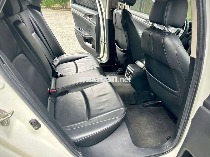 Honda Civic 1.8E 2018